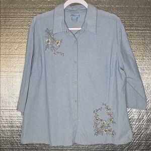 Classic Elements Blue Button-Up Shirt with Floral Details